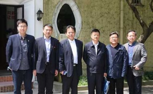 长宁区政协副主席朱辉一行来上海眼防参观调研