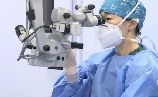 近视+老花怎么办？一次手术解决两种困扰！