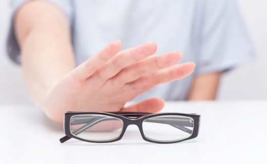 沪小康：送给想在暑假做屈光矫正手术的人，请收好这份“安全脱镜攻略”→