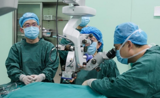 上观新闻：上海医生跨越两千多公里“送光明”，沪蒙协作给百姓带去“看得见”的医疗