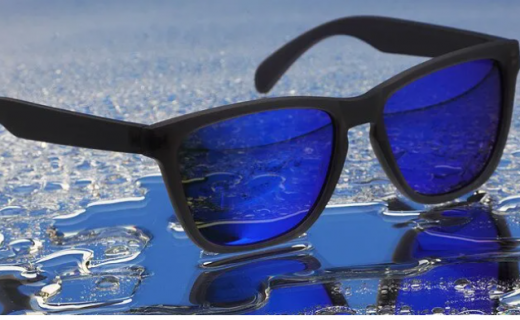 上海长宁：夏天开车为何需要佩戴太阳镜？