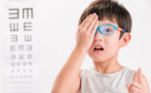 上海静安：开学带娃查“视”力，眼科医生详解这些“必查项”