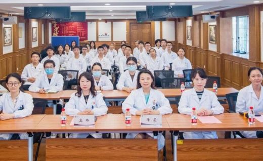 2025年同济大学医学生早期临床实践活动纪实：以实践为钥，开启眼科医学探索之旅